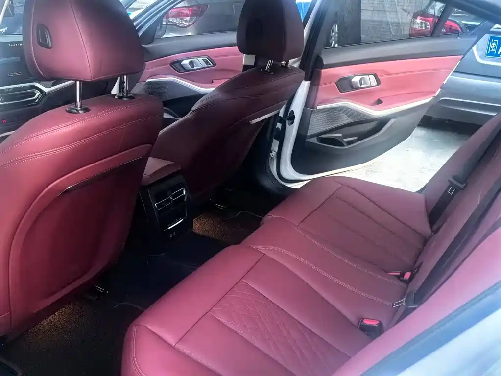 BMW i3 2022 eDrive 35 L