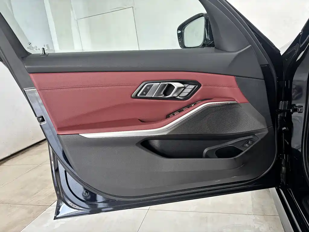 BMW 3 Series 2025 325Li M Sport Package
