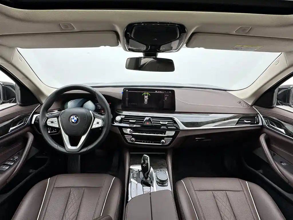 BMW 5 Series 2022 Facelift 525Li Luxury Package