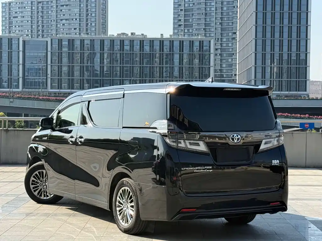 Toyota Vellfire 2021 Crown Hybrid 2.5L HV Premium Edition