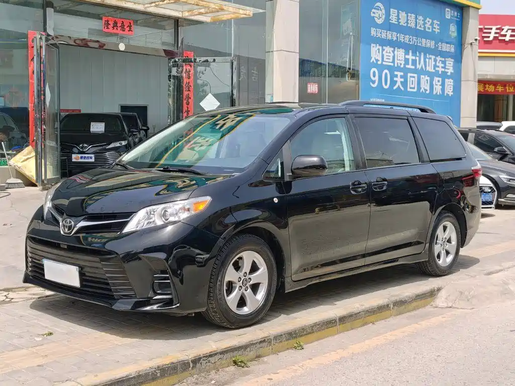 2018 Toyota Sienna 3.5L US Spec