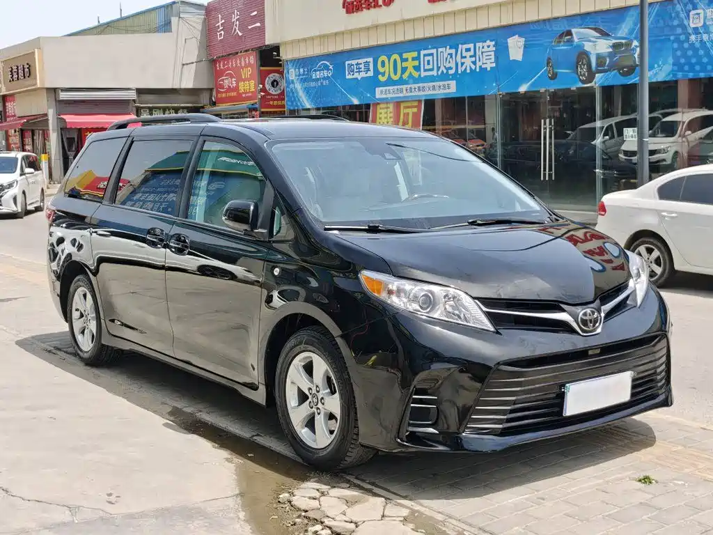 2018 Toyota Sienna 3.5L US Spec