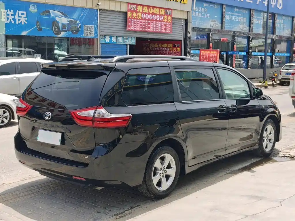 2018 Toyota Sienna 3.5L US Spec