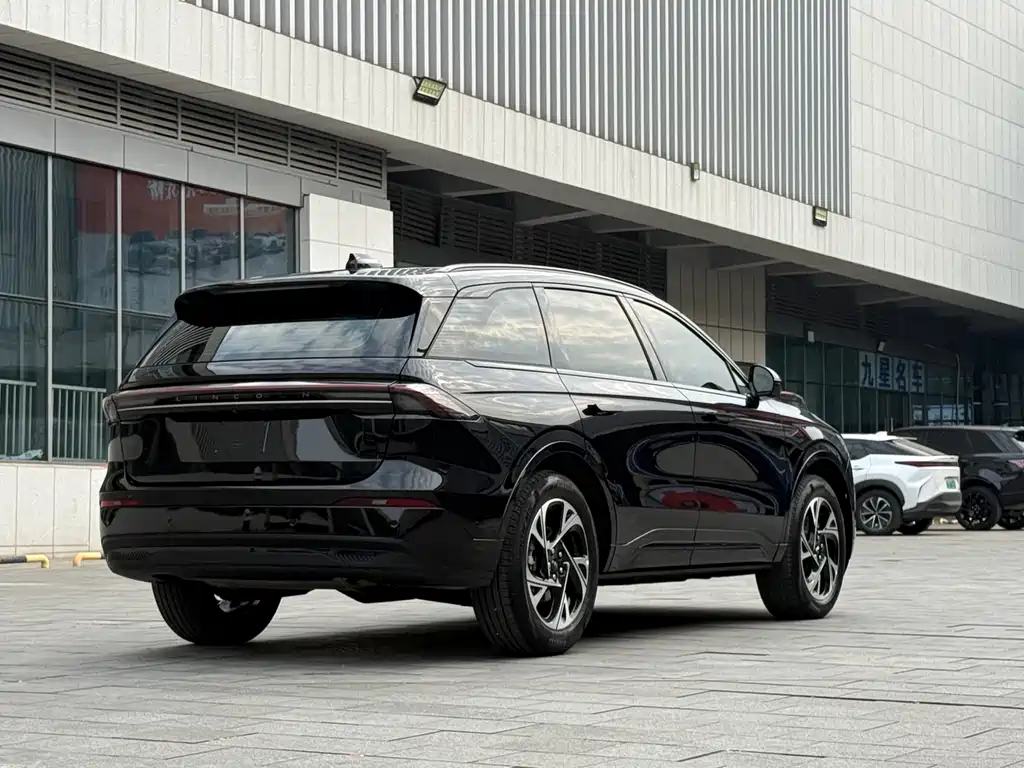 Lincoln Nautilus 2023 2.0T AWD Hybrid Premium Edition