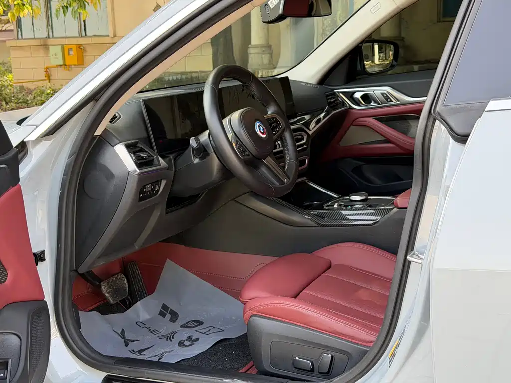 BMW i4 2023 eDrive35