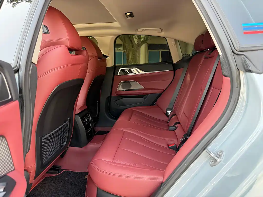 BMW i4 2023 eDrive35