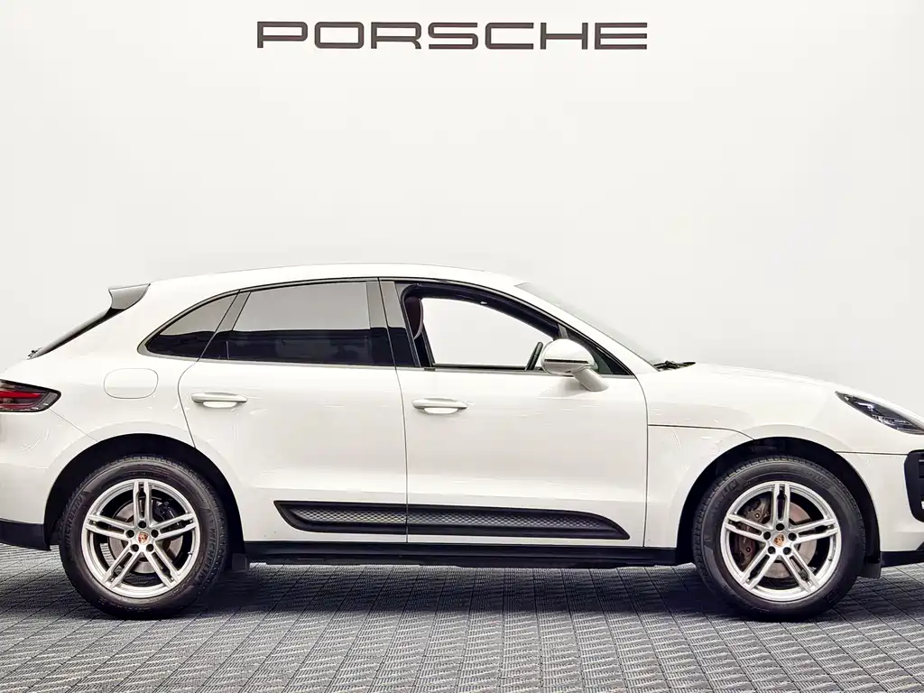 Macan 2022 2.0T