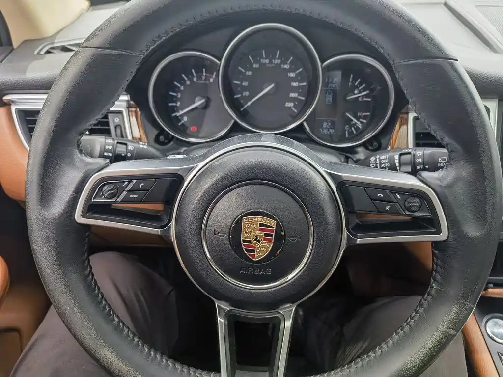Zotye SR9 2017 2.0T Manual Ultimate Light Edition