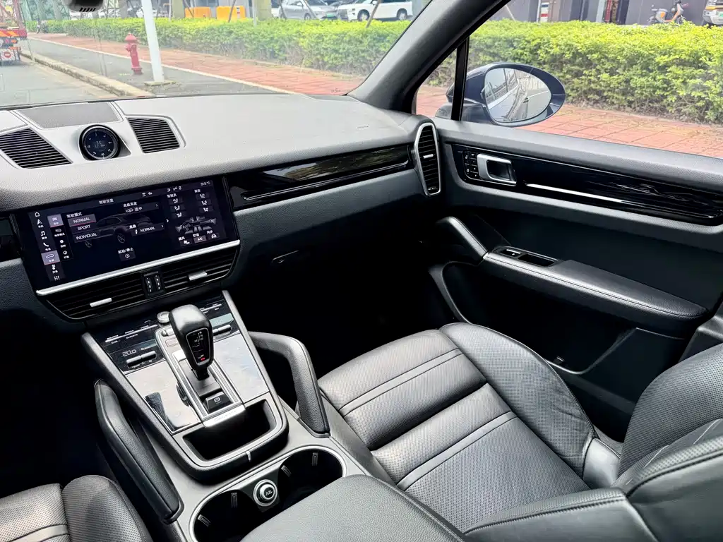 Porsche Cayenne 2019 Cayenne 3.0T