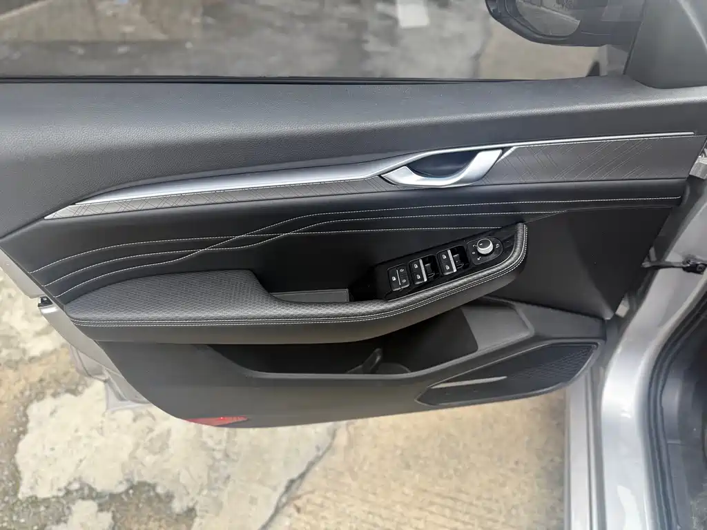 Geely Preface 2023 2.0TD Luxury Edition