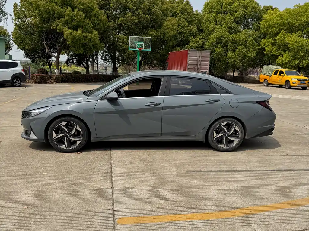 Hyundai Elantra 2021 1.5L CVT GLX Elite Edition