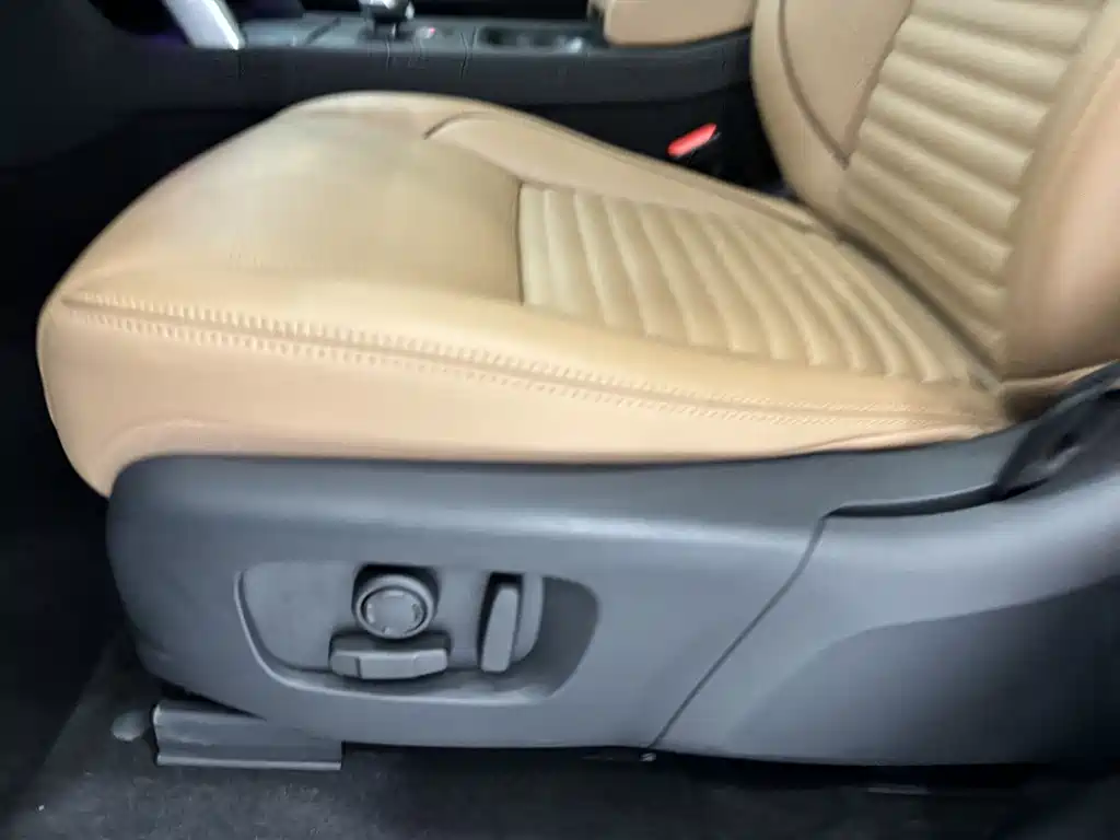 Land Rover Discovery Sport 2025 249PS Adventure Special Edition
