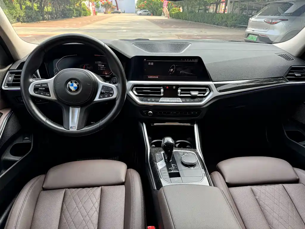 BMW 3 Series 2022 325Li M Sport Package
