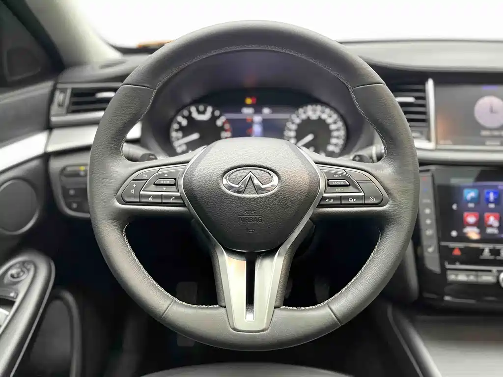 Infiniti QX50 2018 2.0T FWD Fashion Edition