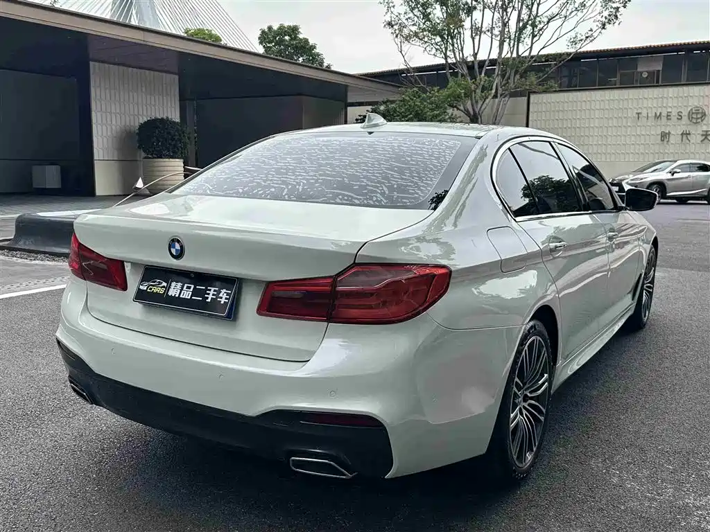 BMW 5 Series 2018 530Li Leading Edition M Sport Package