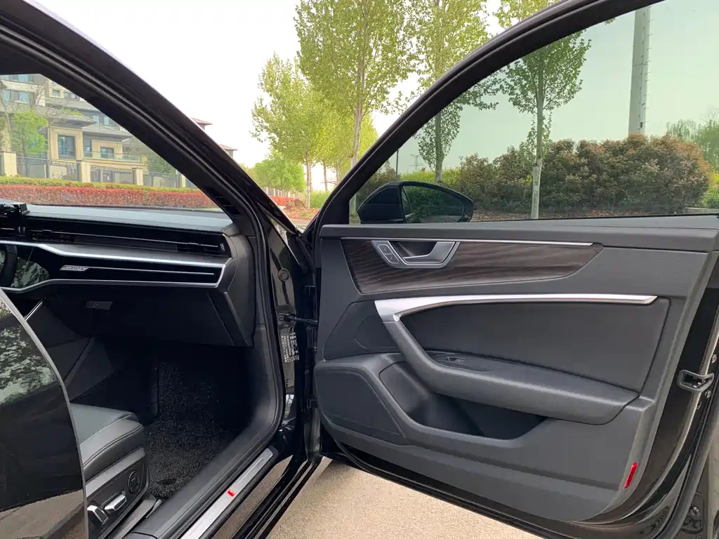 Audi A6L 2025 45 TFSI quattro Zhenxuan Dynamic Edition