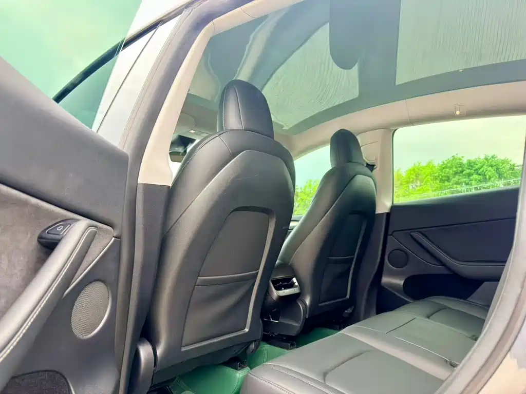 Model Y Long Range All-Wheel Drive