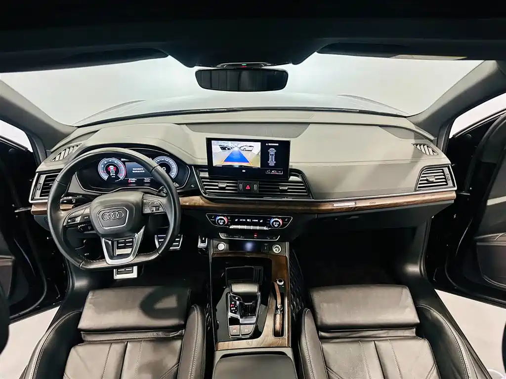 Audi Q5L 2023 40 TFSI Luxury Dynamic Edition