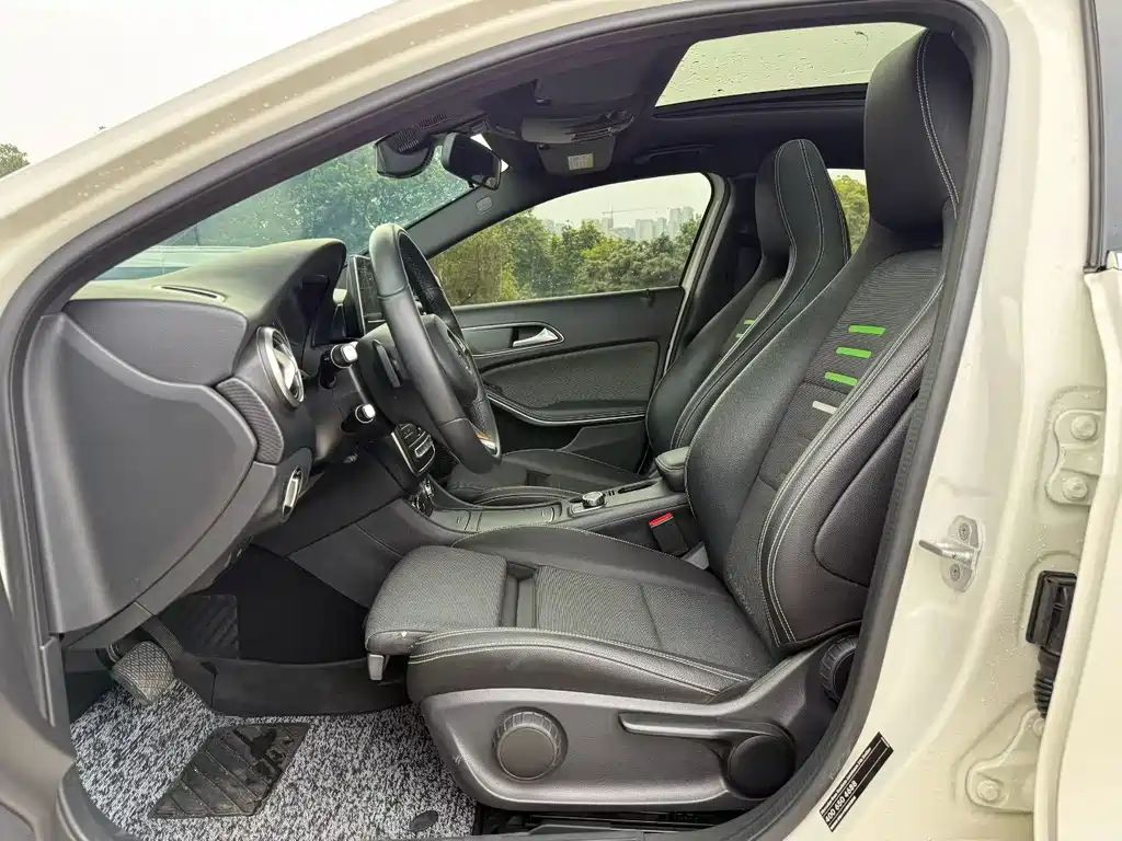 Mercedes-Benz A-Class (Import) 2016 A 200 Dynamic