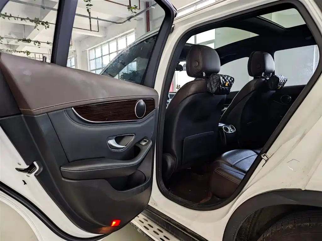Mercedes-Benz GLC 260 4MATIC Luxury Edition 2018