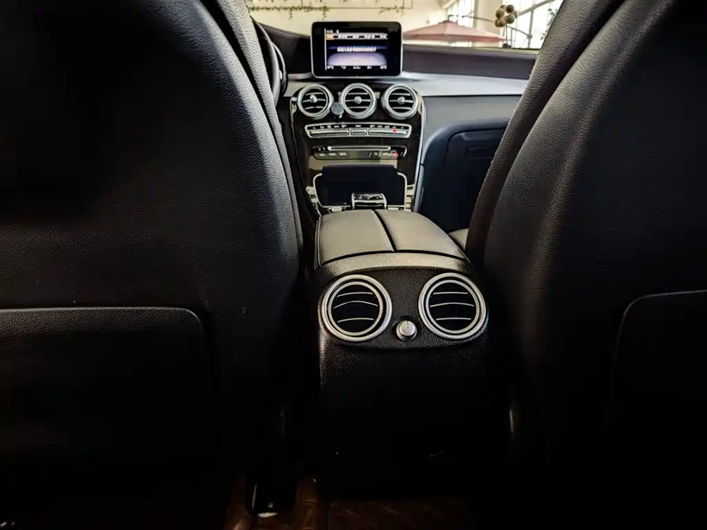 Mercedes-Benz GLC 260 4MATIC Luxury Edition 2018