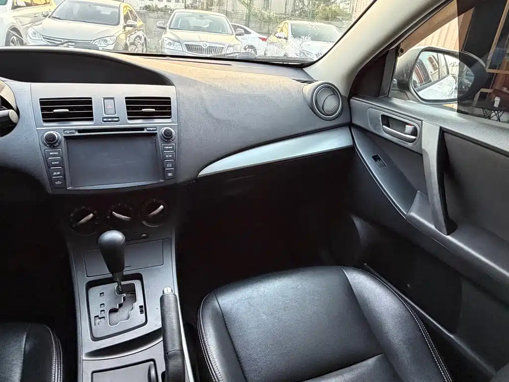 Mazda 3 Star 2013 Hatchback 1.6L Automatic Elite