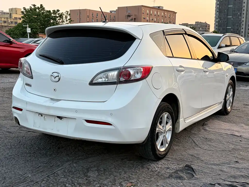 Mazda 3 Star 2013 Hatchback 1.6L Automatic Elite
