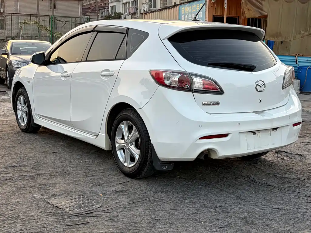 Mazda 3 Star 2013 Hatchback 1.6L Automatic Elite