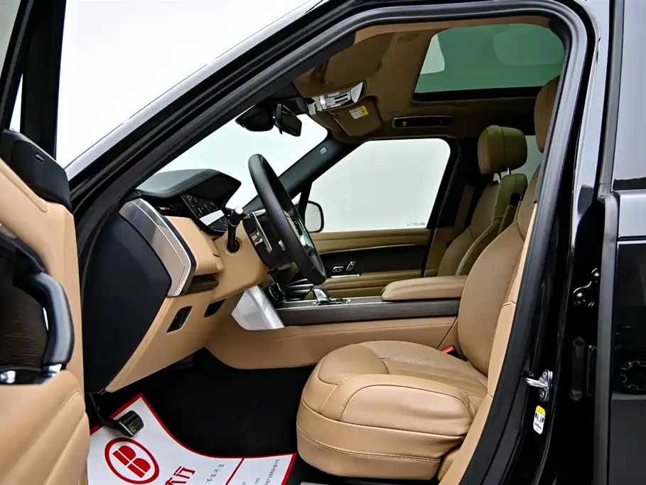 Range Rover 2023 3.0 L6 360PS Vogue Edition