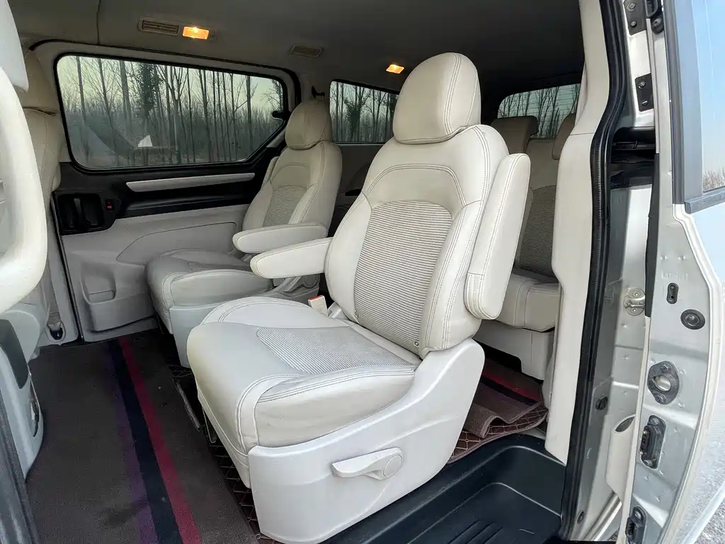 Maxus G10 2016 2.0T Automatic Executive Edition
