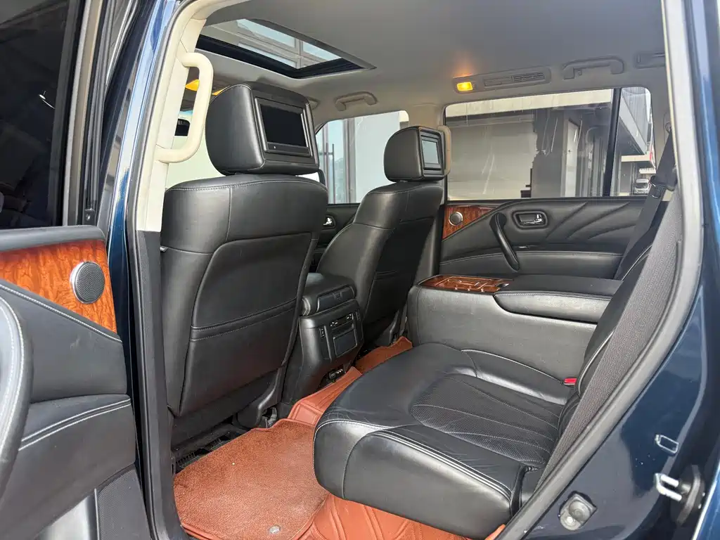 Infiniti QX80 2016 5.6L 4WD