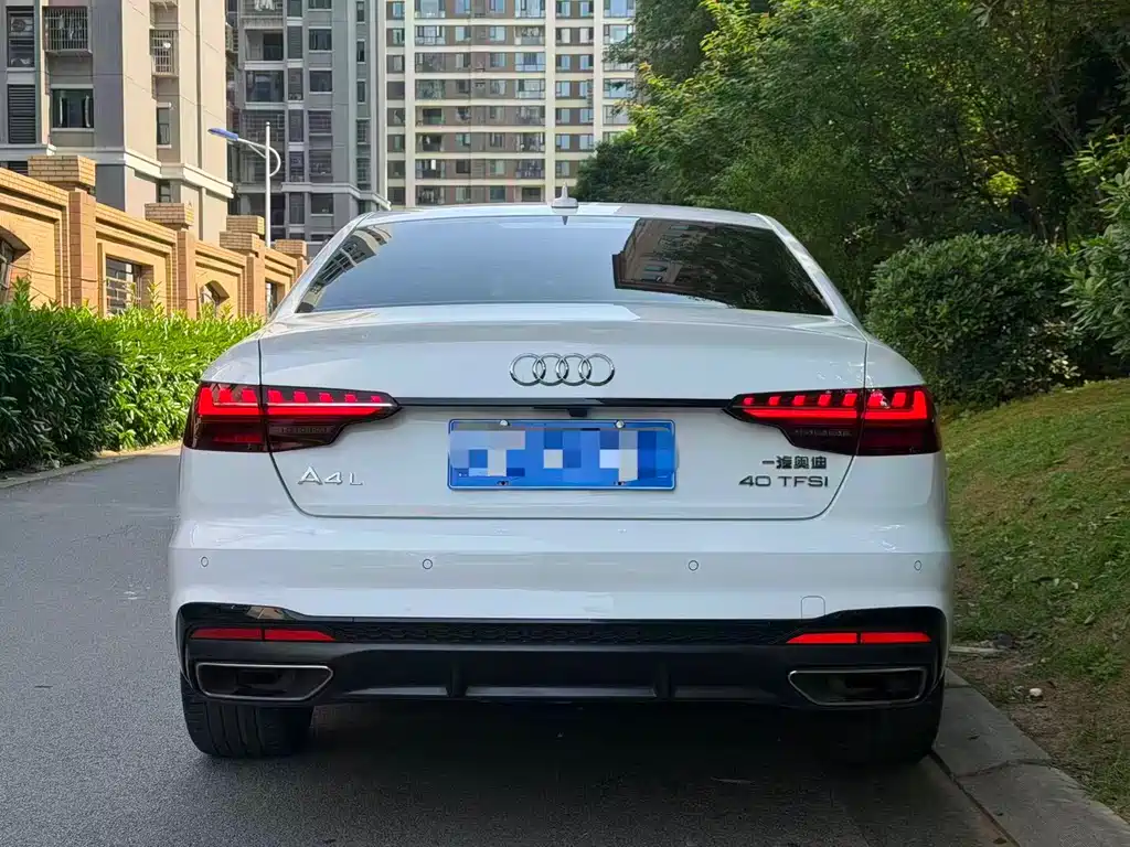 Audi A4L 2022 40 TFSI Luxury Dynamic Edition