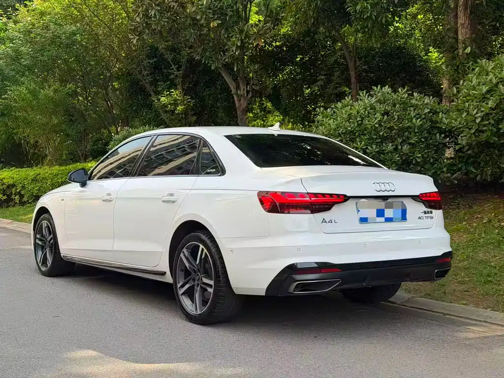 Audi A4L 2022 40 TFSI Luxury Dynamic Edition