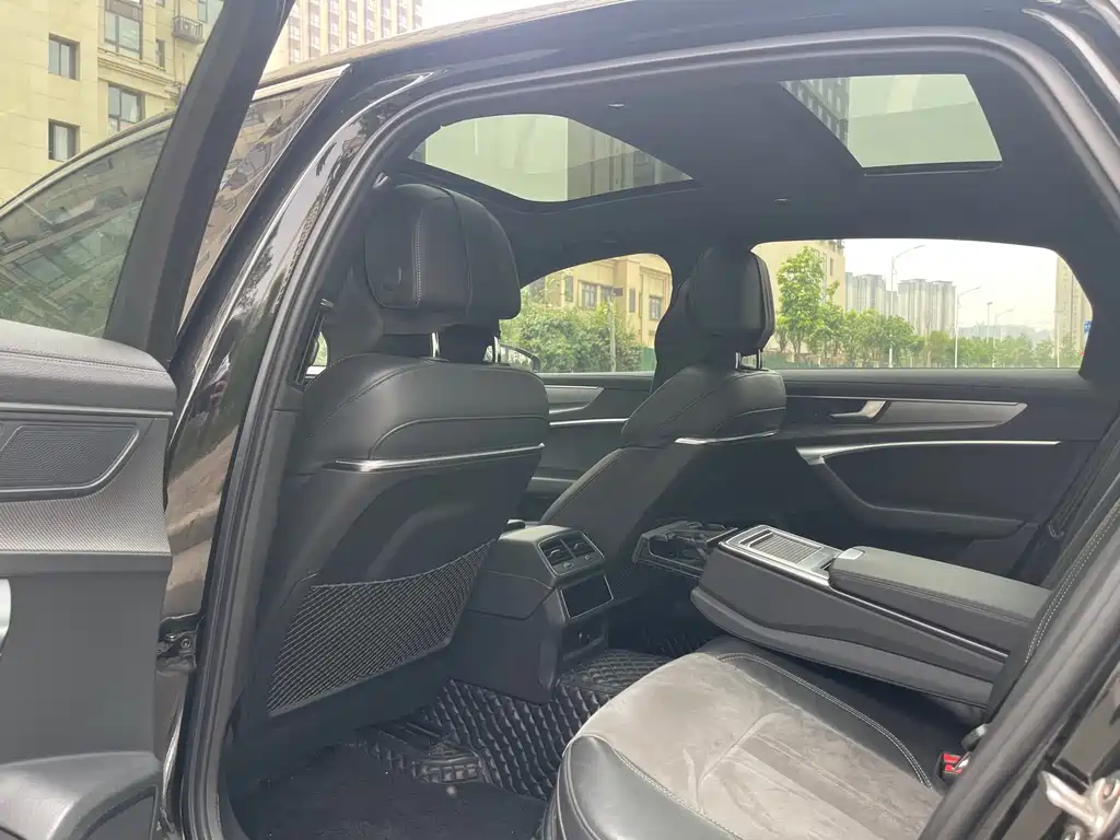 Audi A6L 2020 55 TFSI e quattro