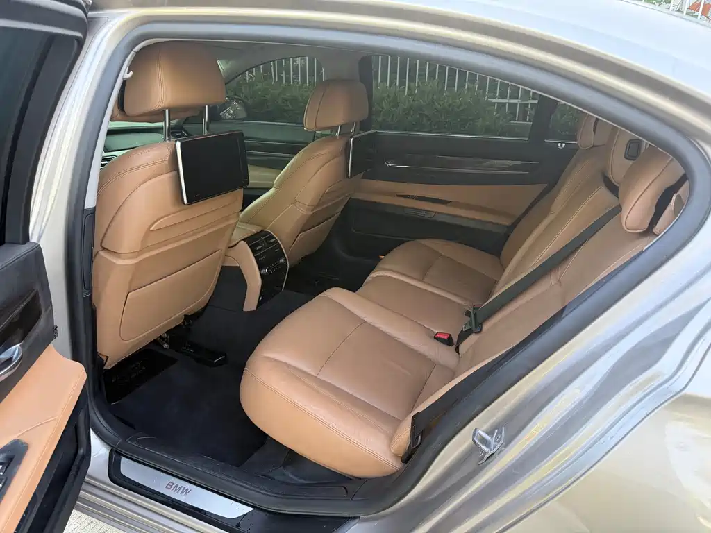 BMW 7 Series 2013 740Li xDrive