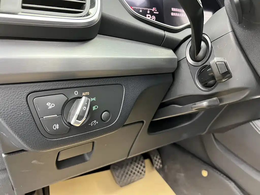Audi Q5L 2021 40 TFSI Fashion Dynamic