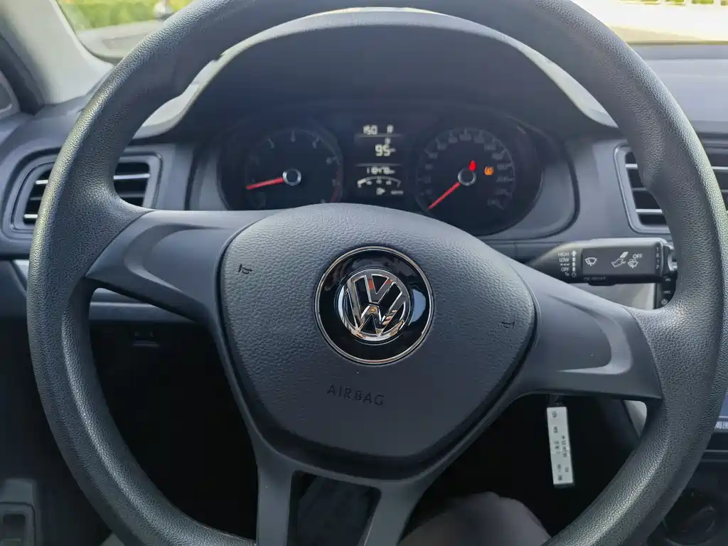 Volkswagen Lavida 2019 1.5L Automatic Fengshang Edition China VI