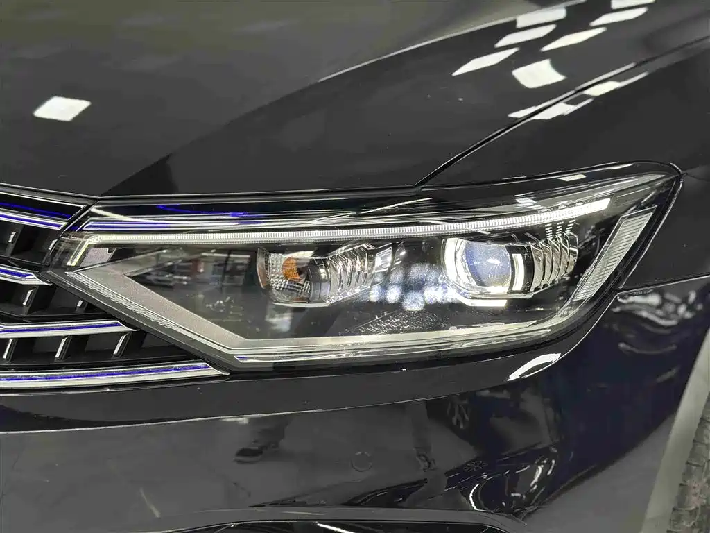 Magotan 2023 2 Million Units Commemorative Edition 330TSI DSG Leading Edition