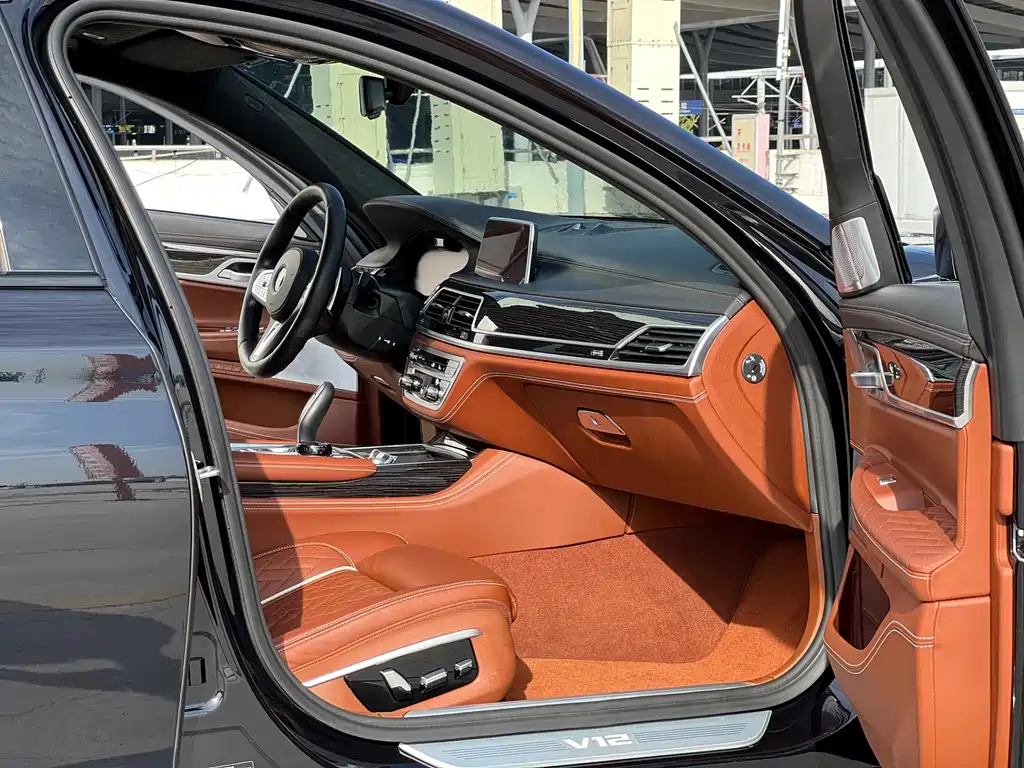 BMW 7 Series 2019 M760Li xDrive V12 M Sport Package