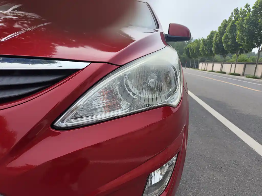 Verna 2010 Sedan 1.4L Automatic Fashion GT