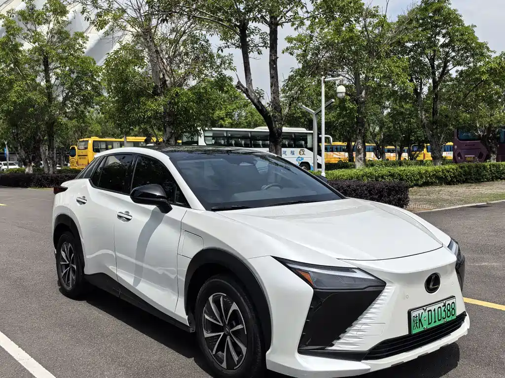 Lexus RZ 2023 450e AWD Luxury Edition
