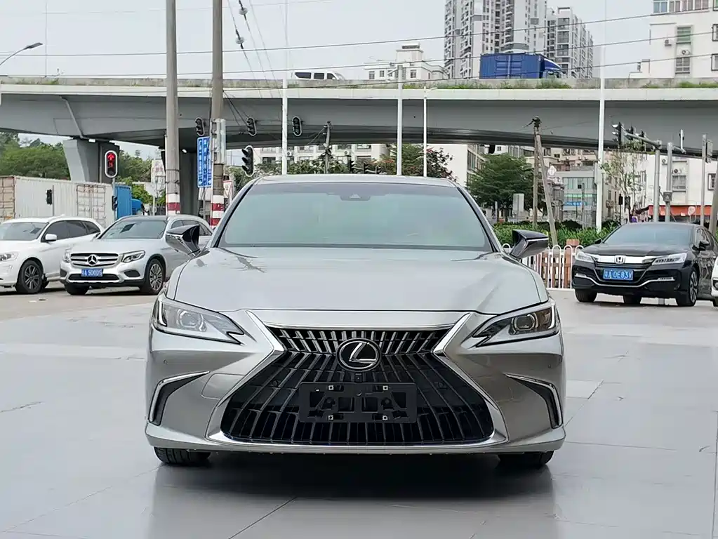 Lexus ES 2021 200 Excellence Edition