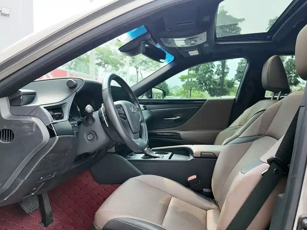 Lexus ES 2021 200 Excellence Edition