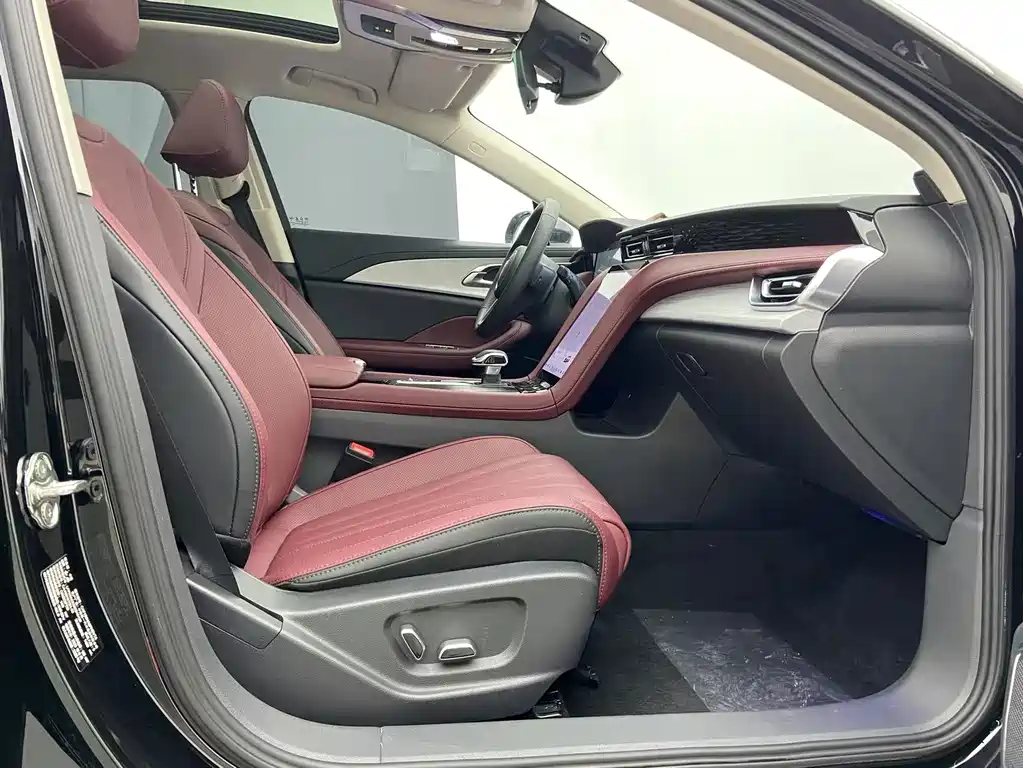 Hongqi H5 PHEV 2025 130 Super Hybrid Edition