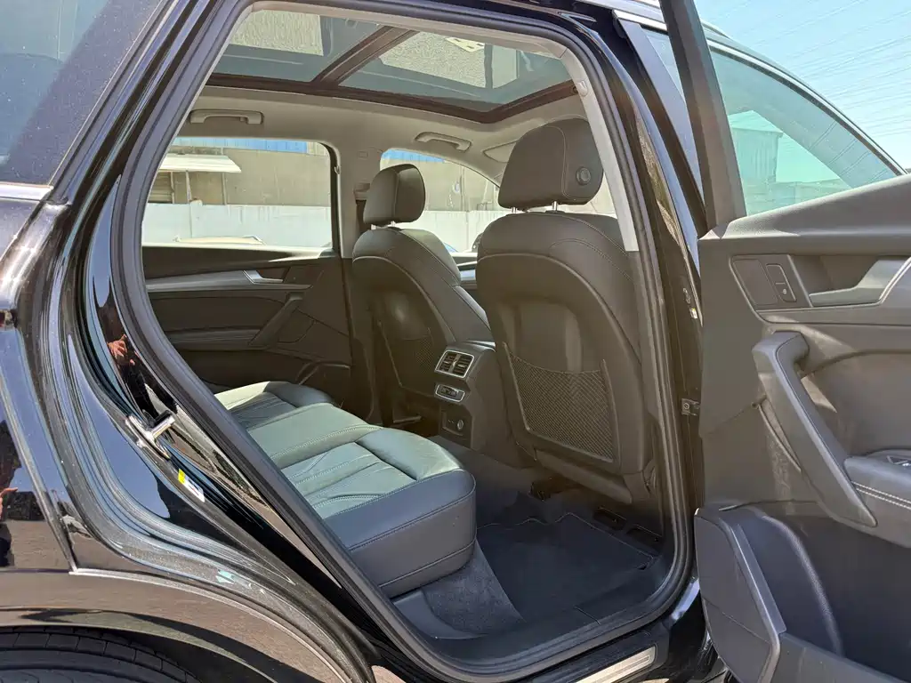 Audi Q5L 2022 40 TFSI Luxury Dynamic Edition