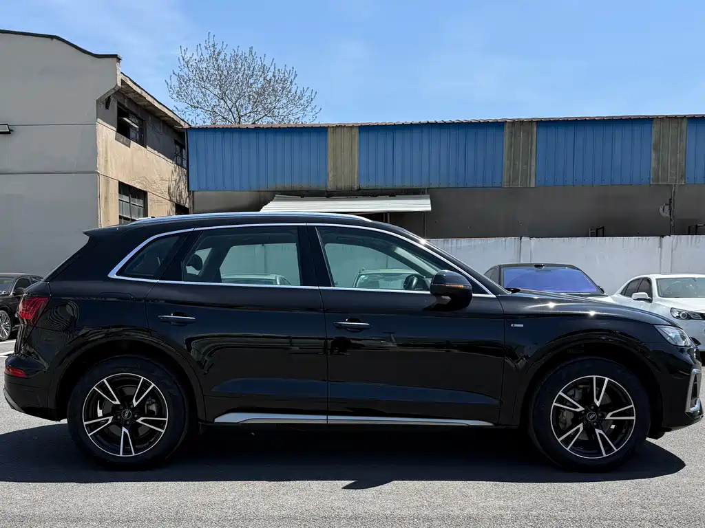 Audi Q5L 2022 40 TFSI Luxury Dynamic Edition