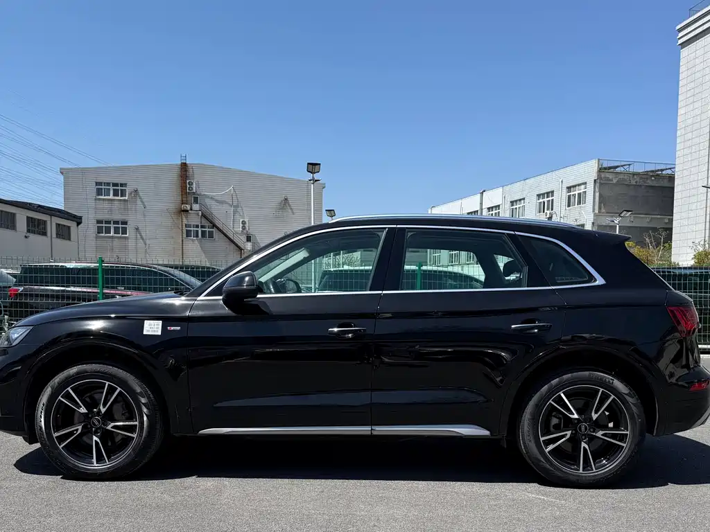Audi Q5L 2022 40 TFSI Luxury Dynamic Edition