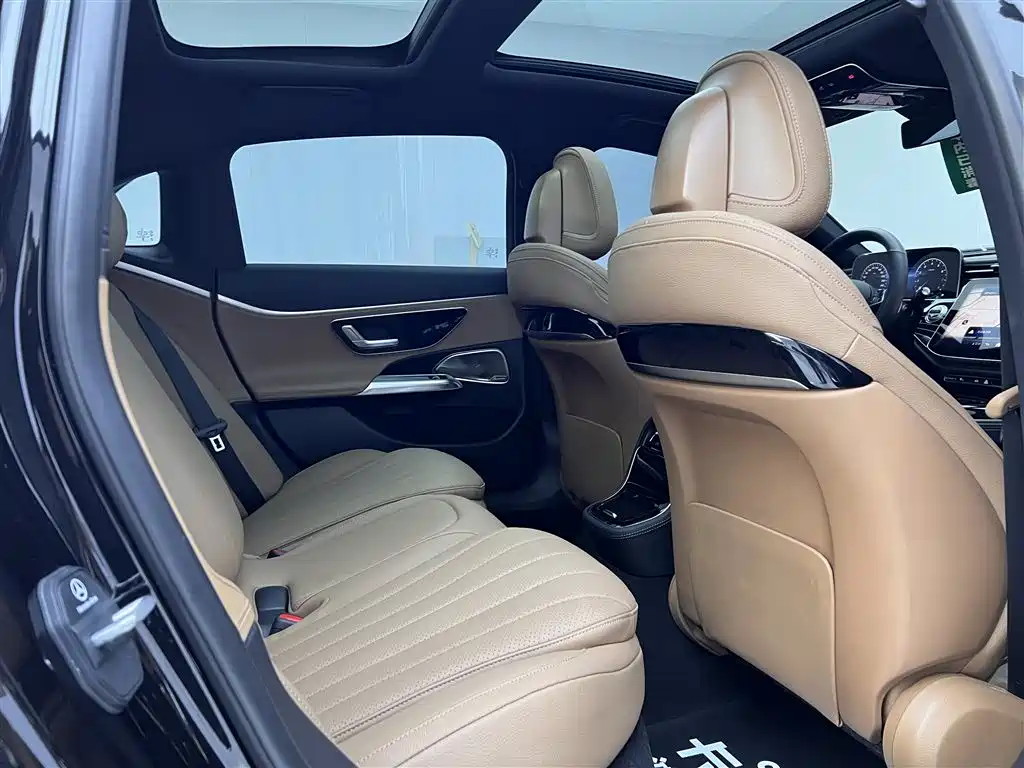 Mercedes-Benz E-Class 2024 E 260 L
