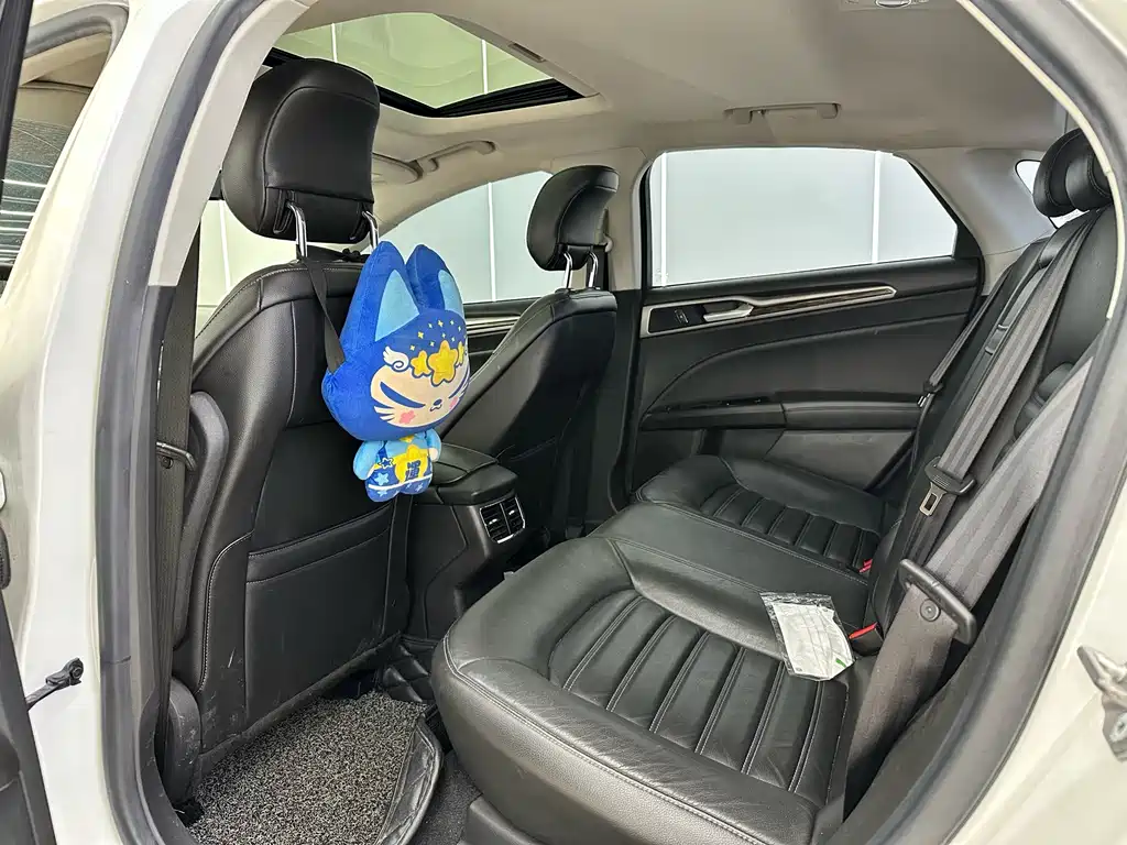 Ford Mondeo 2013 2.0L GTDi200 Luxury