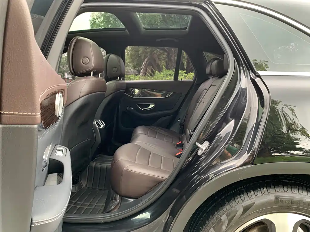 Mercedes-Benz GLC 260 4MATIC Luxury Edition 2018